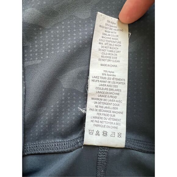 ZYIA Active Gray Camo Camouflage Dot 7/8 Leggings Size 8 - 10 - Picture 4 of 8